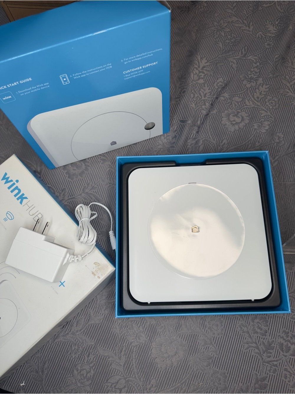 Wink Hub 1st Gen. (PWHUB-WH01) New in original box